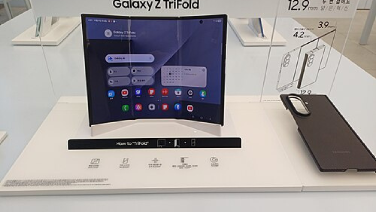 Next-Gen Foldable Smartphones